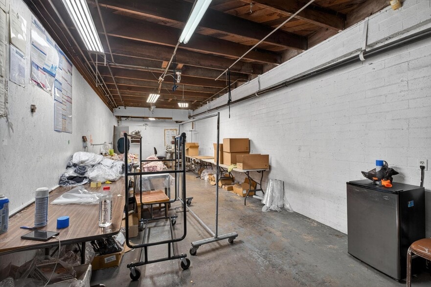 More Photos Of 5016 E Olympic Blvd, Los Angeles Storefront For Sale