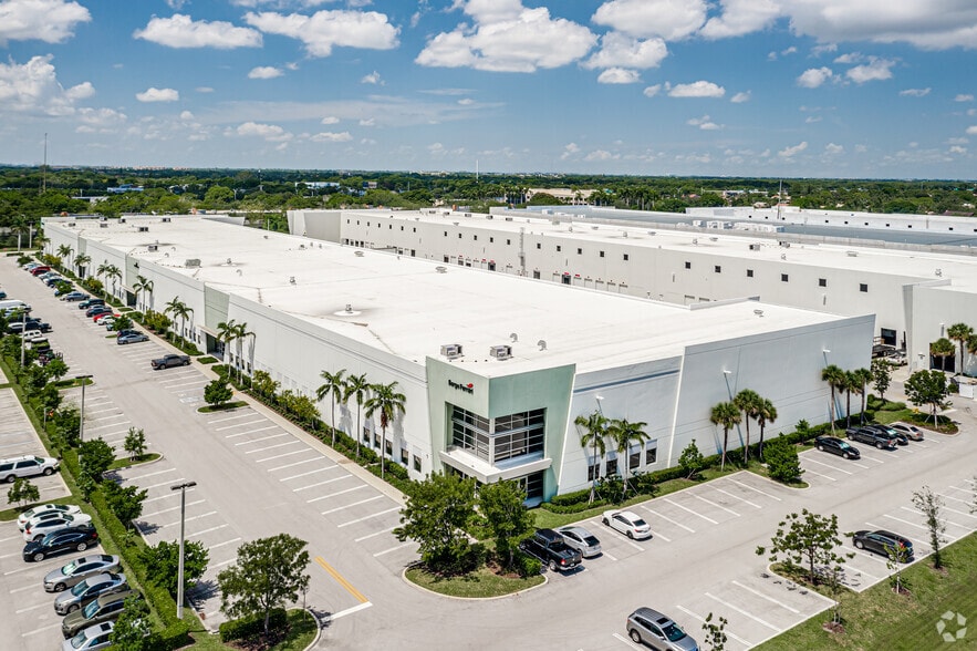 More Photos Of 600 Hillsboro Technology Dr, Deerfield Beach Unknown For Lease