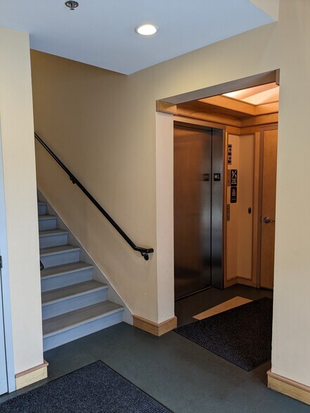 More Photos Of 482 Springfield Ave, Summit Office For Lease