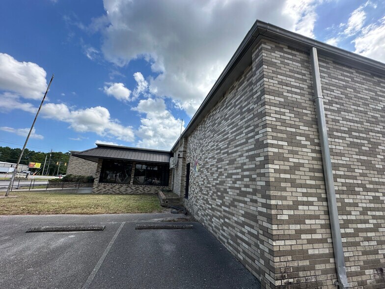 More Photos Of 724 Bell Fork Rd, Jacksonville Office For Lease