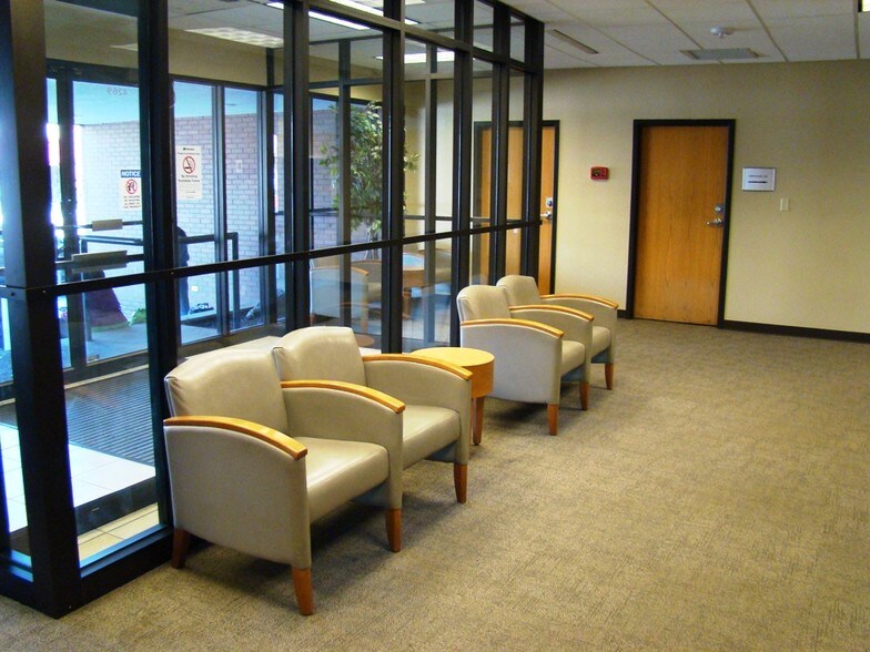 More Photos Of 4269 Pearl Rd, Cleveland Office For Lease