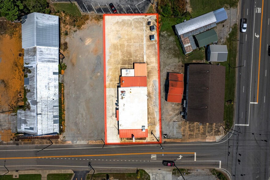 More Photos Of 15908 Main St, Town Creek General Retail For Sale