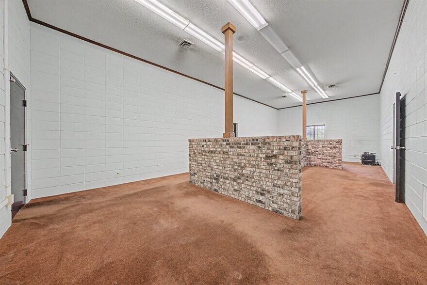 More Photos Of 16771 S 15th St, Galesville Warehouse For Sale