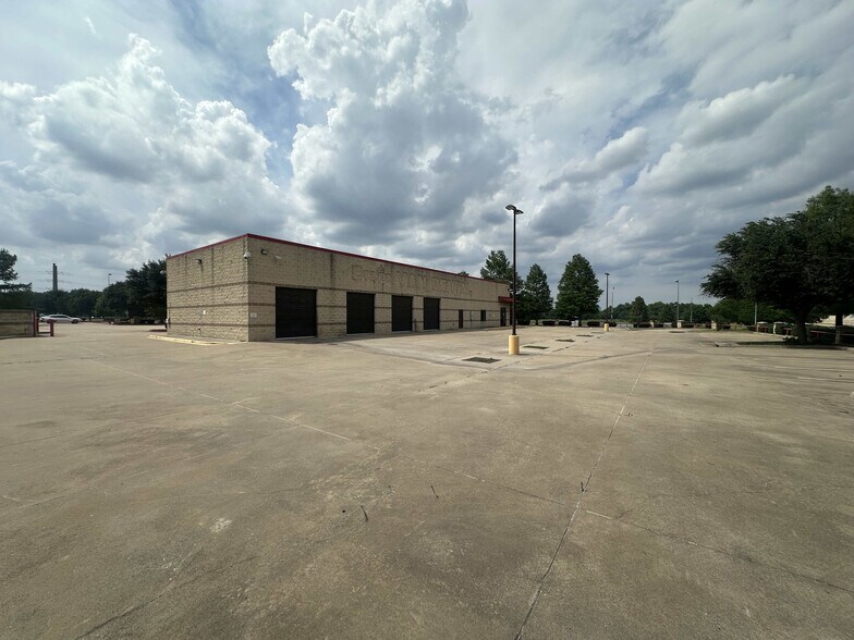 More Photos Of 7380 Chase Oaks Blvd, Plano Distribution For Lease
