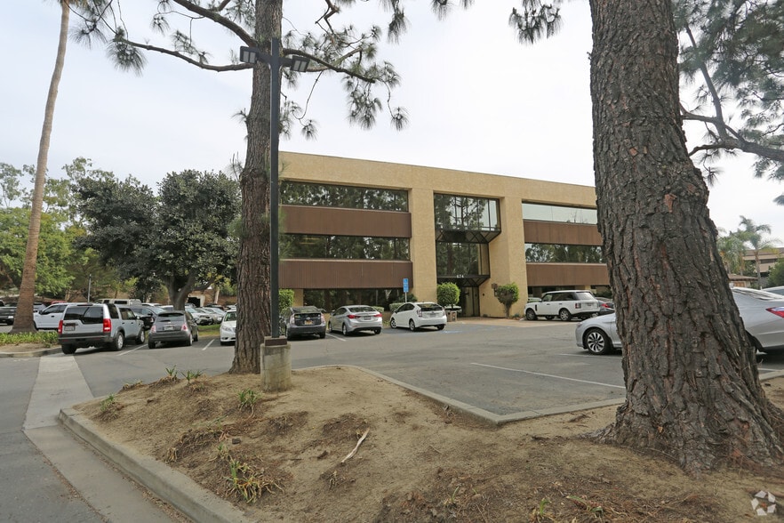 Primary Photo Of 674 County Square Dr, Ventura Office For Sale