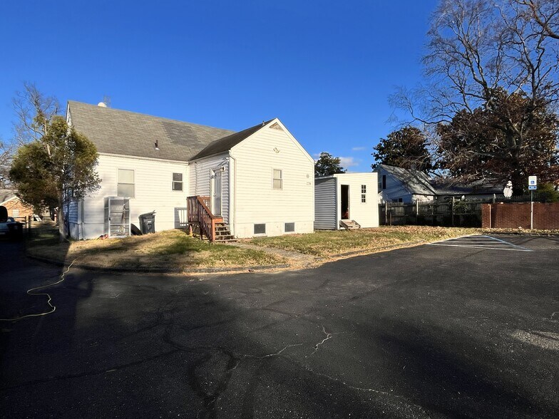 More Photos Of , Fort Washington Office For Sale