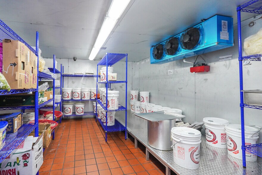 More Photos Of 933-939 Richmond Ave, Staten Island Freestanding For Sale