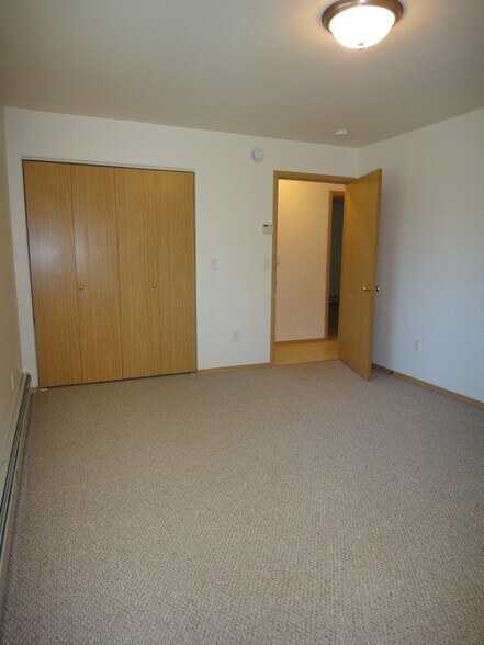 More Photos Of 801 Turner Dr, North Pole Apartments For Sale