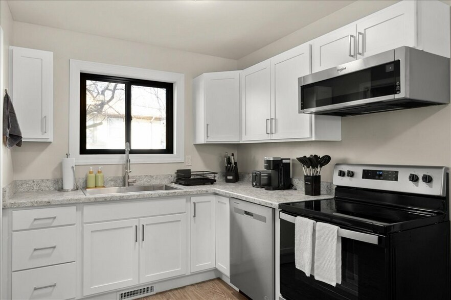 More Photos Of 420 Lordwith Dr, Billings Apartments For Sale