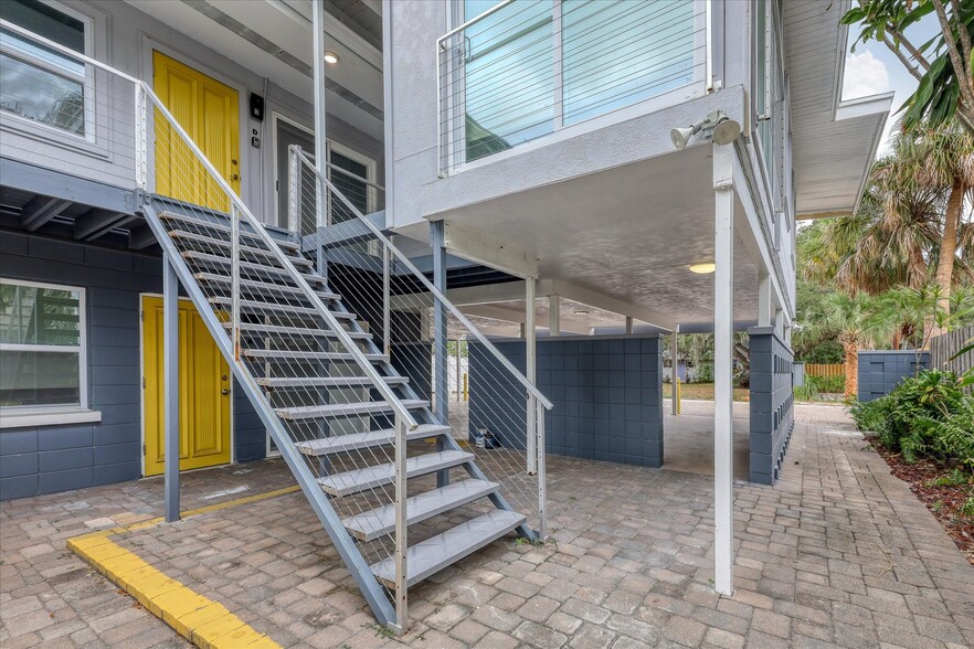 More Photos Of 1236 13th St, Sarasota Apartments For Sale