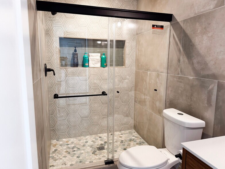 More Photos Of 2708 Reef Ct, Virginia Beach Apartments For Sale