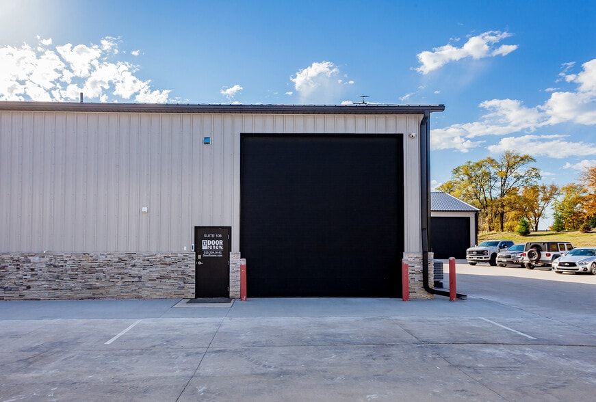 More Photos Of 7640 SW 22nd St, Des Moines Industrial For Sale