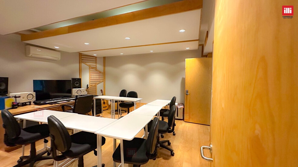 More Photos Of 7315 Lankershim Blvd, North Hollywood Light Manufacturing For Sale