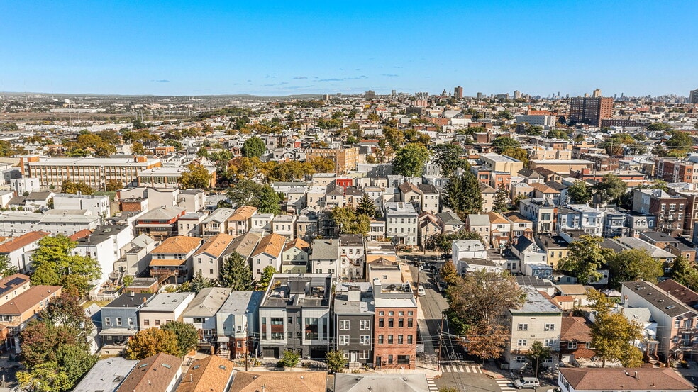 More Photos Of 80 Paterson St, Jersey City Apartments For Sale