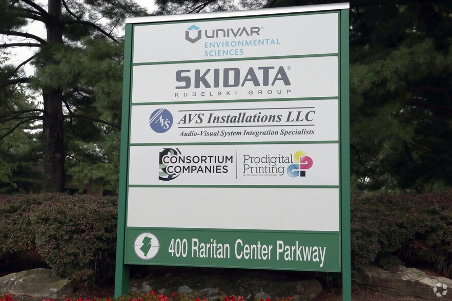 More Photos Of 400 Raritan Center Pky, Edison Light Distribution For Lease
