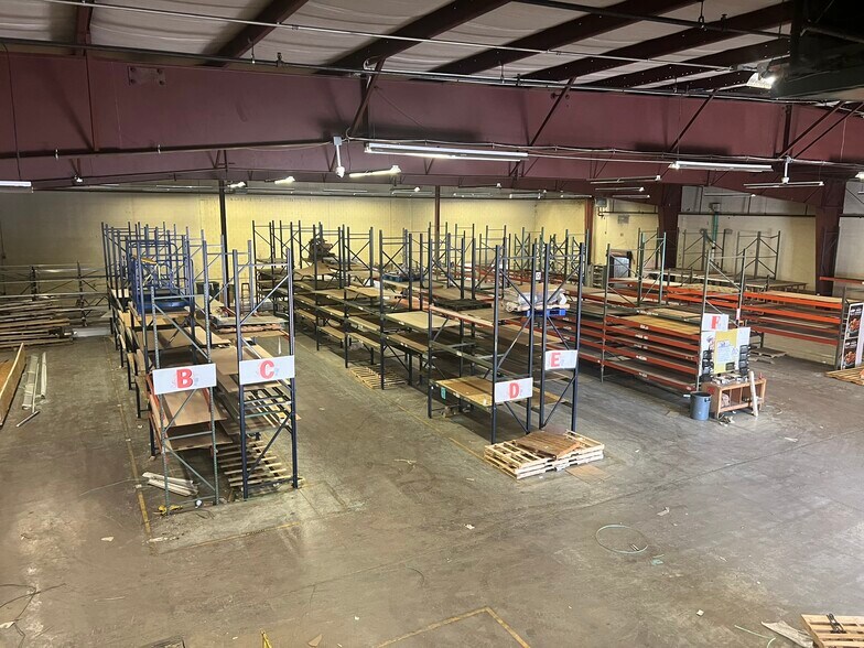 More Photos Of 570 Tolland St, East Hartford Distribution For Sale