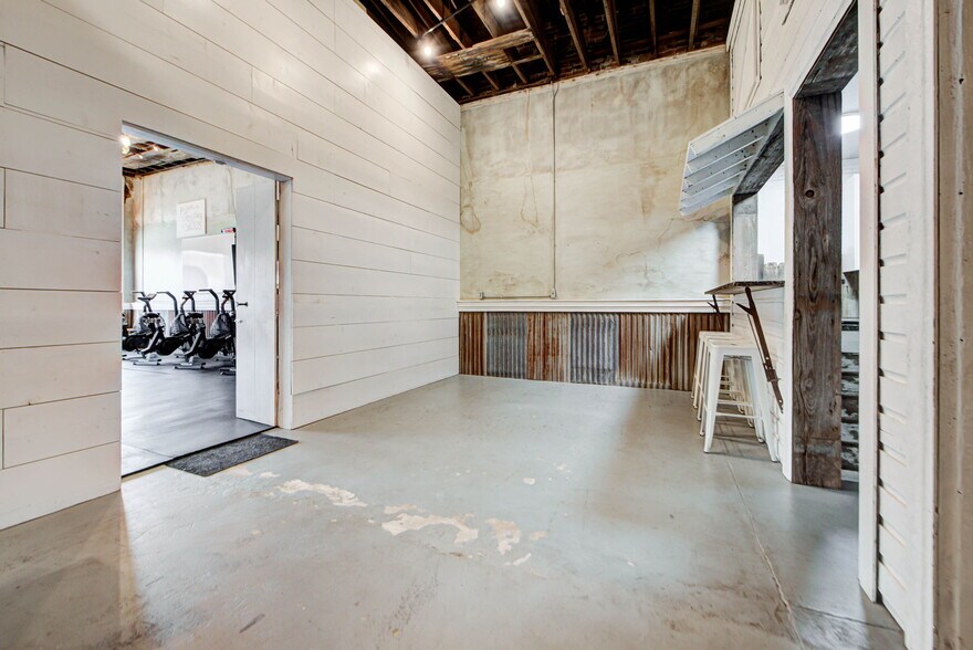 More Photos Of 210 Main st, Minco Health Club For Sale