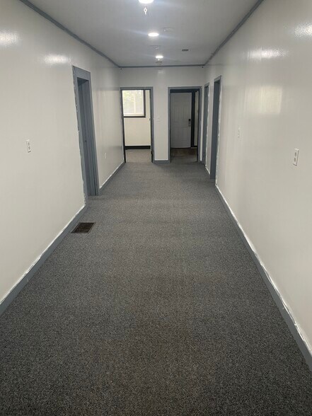 More Photos Of 10 Rhoda St, Farrell Flex For Lease