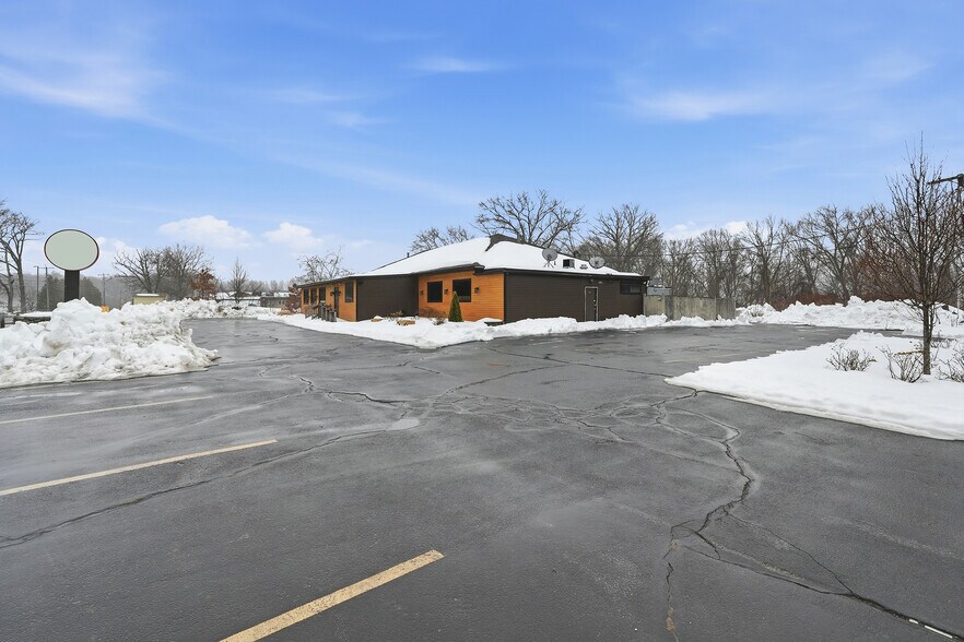 More Photos Of 332 Farnum Pike, Smithfield Restaurant For Sale