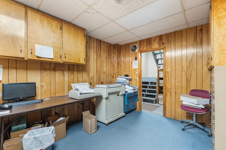 More Photos Of 257 W Nicholson Rd, Audubon Office For Sale