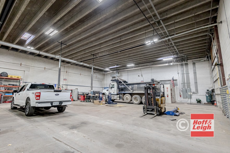 More Photos Of 4440 Mark Dabling Blvd, Colorado Springs Warehouse For Sale