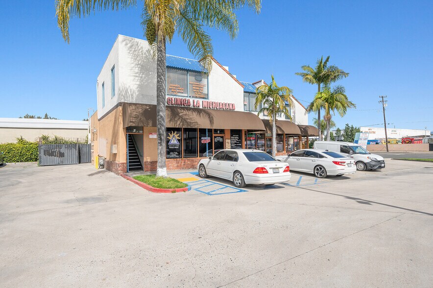 More Photos Of 2715 W 1st St, Santa Ana Unknown For Lease