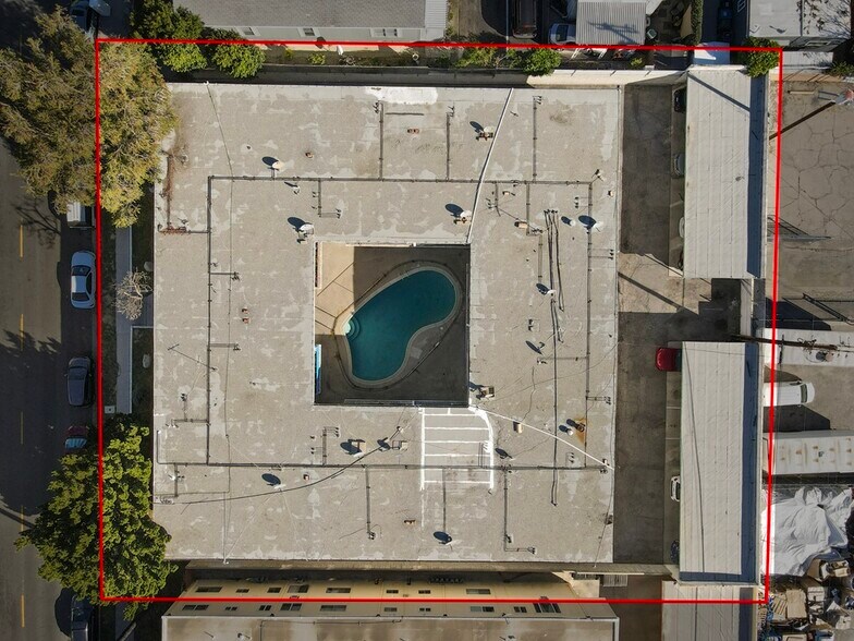 More Photos Of 8750 Owensmouth Ave, Canoga Park Apartments For Sale