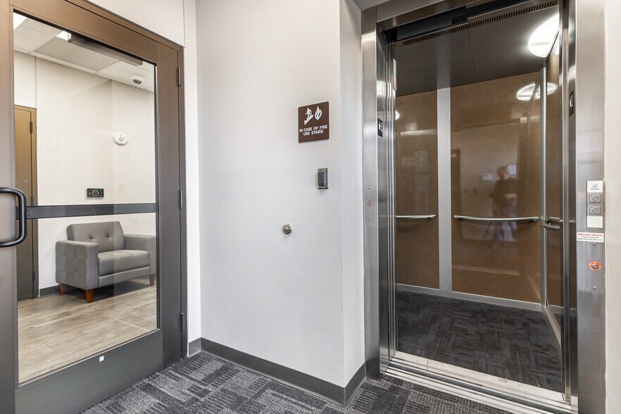 More Photos Of 3681 Prism Ln, Kieler Office For Sale