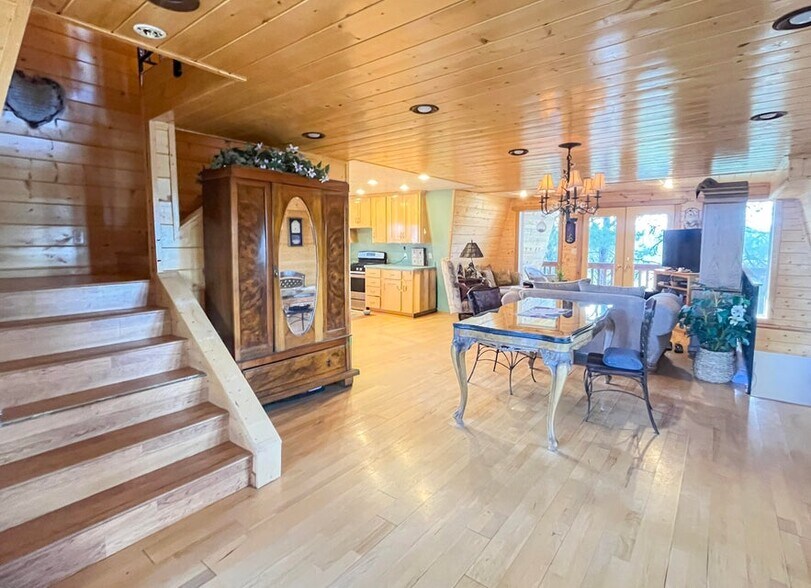 More Photos Of 2498 Silverado Ridge, Duck Creek Village Specialty For Sale