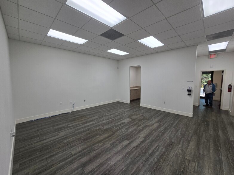 More Photos Of 1351 Sawgrass Corporate Pky, Sunrise Loft Creative Space For Lease