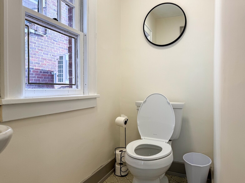 More Photos Of 105 S 5th St, Duquesne Specialty For Sale