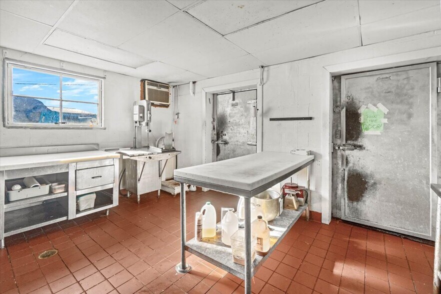 More Photos Of 14548 Pennsylvania Ave, Hagerstown Restaurant For Sale