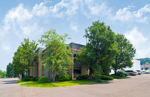 More Photos Of 841 Nina Way, Warminster Township Warehouse For Lease