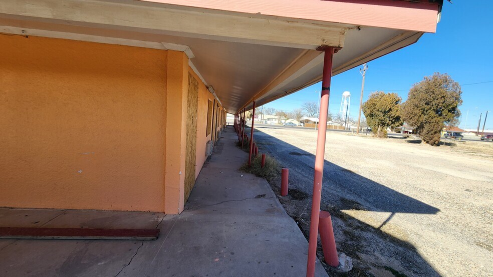 More Photos Of 239 TX-302, Kermit Hotel For Sale