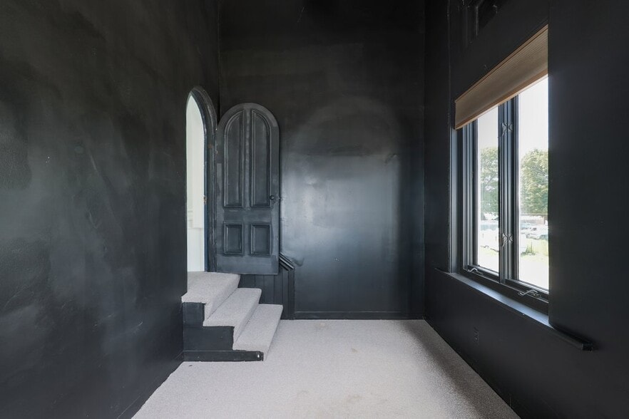 More Photos Of 86 Pleasant St, Marlborough Religious Facility For Sale