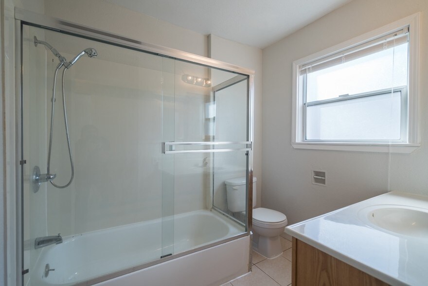 More Photos Of 2611 Alhambra, Sacramento Apartments For Sale