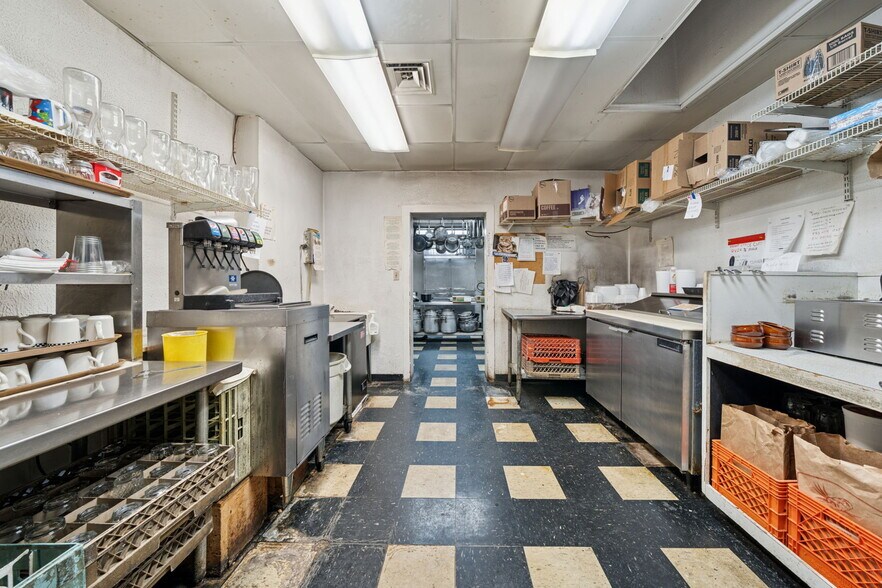 More Photos Of 951 Old Frankstown Rd, Pittsburgh Restaurant For Sale