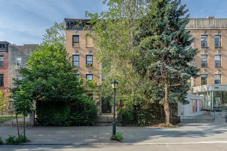 More Photos Of 554 Eastern Pky, Brooklyn Apartments For Sale