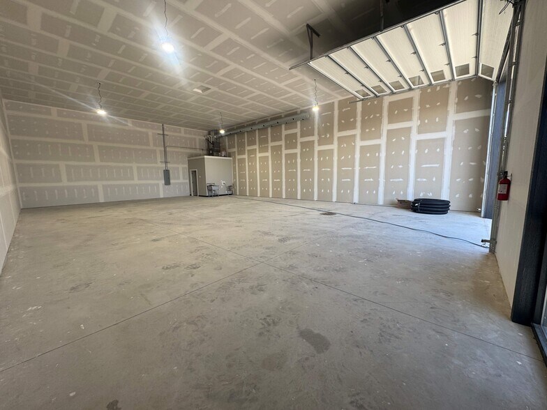 More Photos Of 1255 Blairs Ferry Road, Marion Flex For Sale