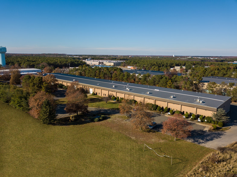 Primary Photo Of 1000 Bennett Blvd, Lakewood Warehouse For Lease