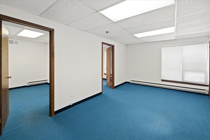 More Photos Of 24 Wyckoff Ave, Waldwick Medical For Lease