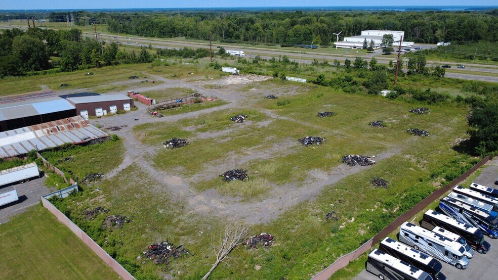 More Photos Of 8574 Brewerton Rd, Cicero Auto Salvage Facility For Lease