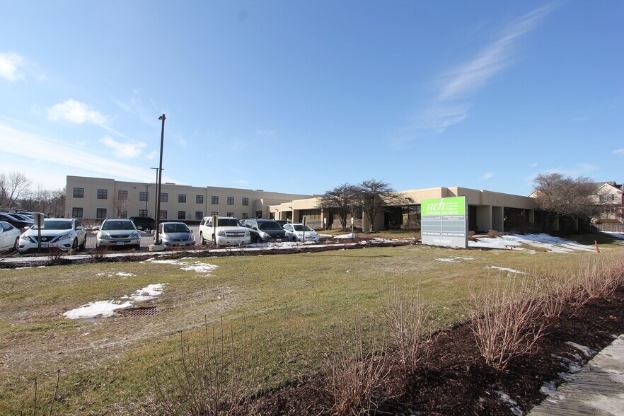 More Photos Of 1051 W Rand Rd, Arlington Heights Medical For Lease