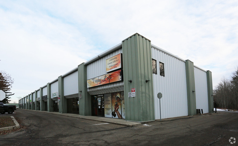 Primary Photo Of 7429 49 Ave, Red Deer Industrial For Lease