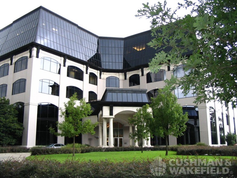 More Photos Of 109 N Post Oak Ln, Houston Office For Lease