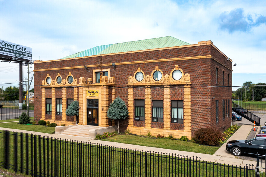 Primary Photo Of 7140 W Fort St, Detroit Office For Sale