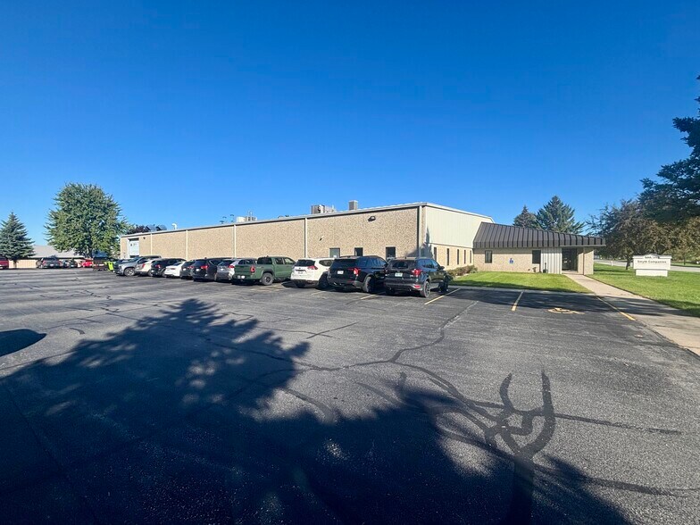 Primary Photo Of 942 Ontario Rd, Green Bay Industrial For Lease
