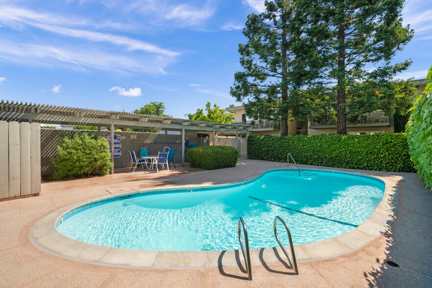 More Photos Of 3515 Chestnut Ave, Concord Apartments For Sale