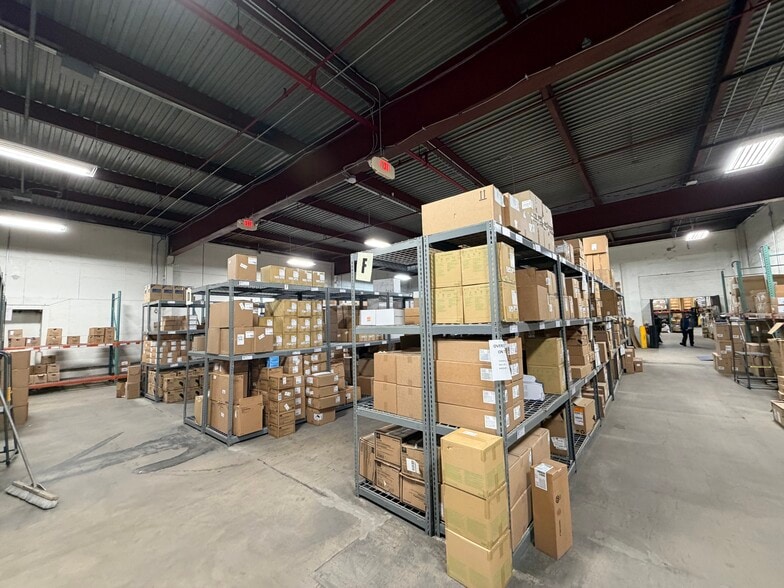 More Photos Of 250 Fulton Ave, New Hyde Park Distribution For Sale