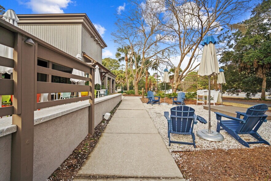 More Photos Of 14 Folly Field Rd, Hilton Head Island Restaurant For Lease